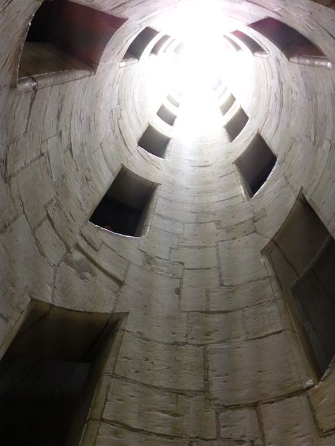 Centre de l'escalier double de Chambord